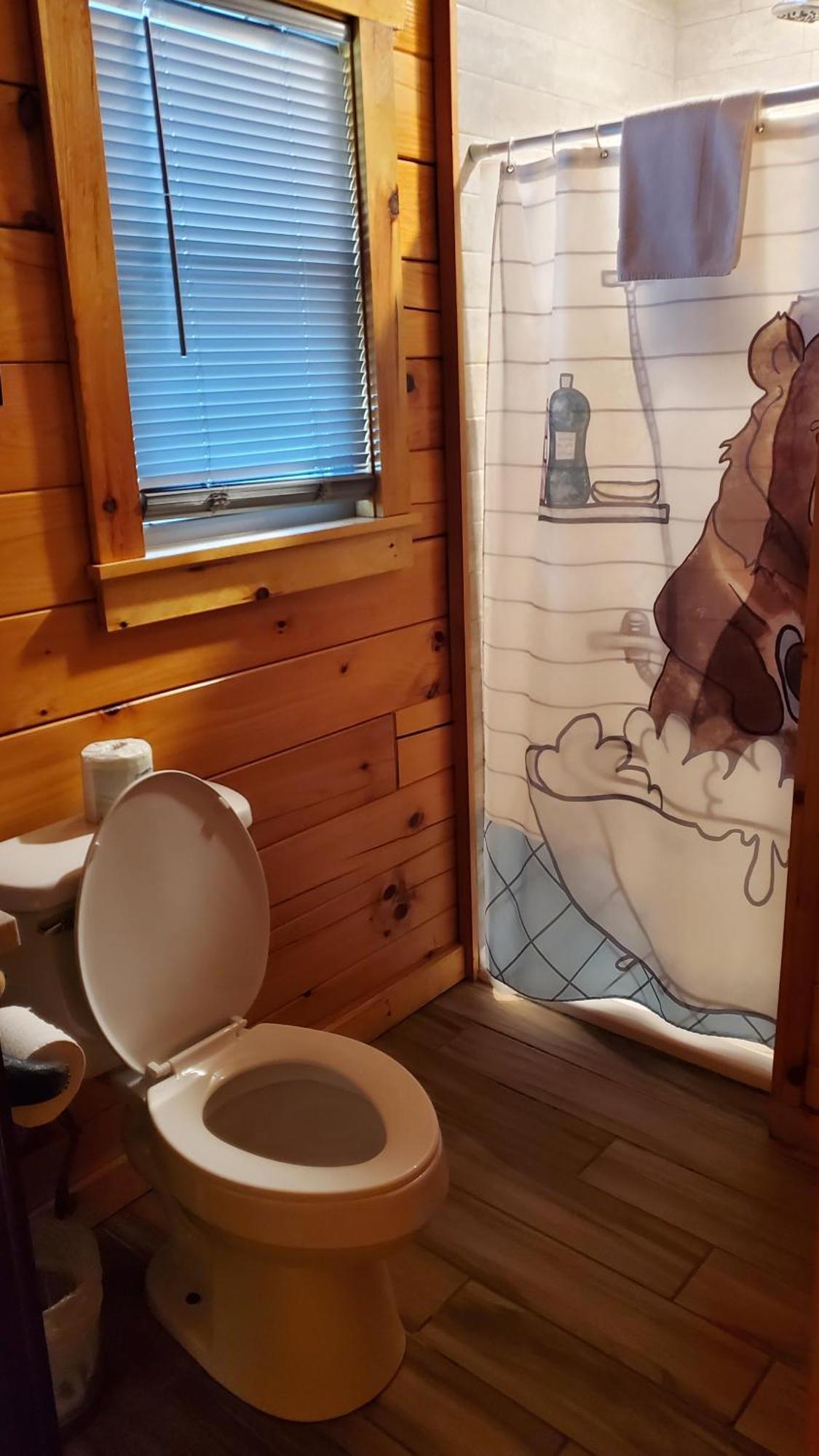 210 Cubs In The Treetops - Luxurious Cabin In Gatlinburg Bagian luar foto